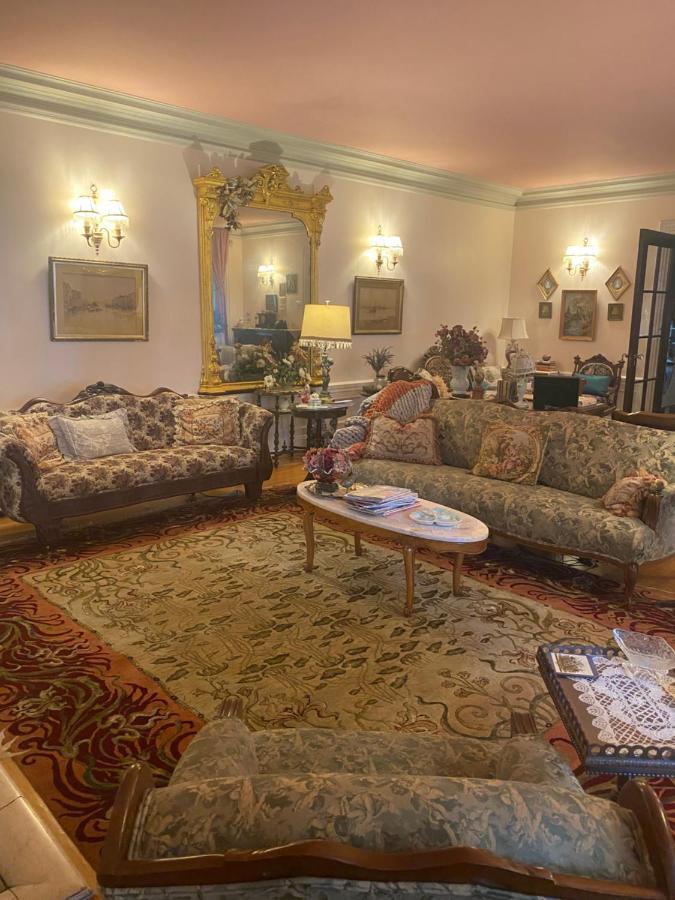 Montrose Inn Belleville Eksteriør bilde