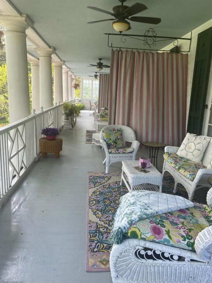 Montrose Inn Belleville Eksteriør bilde