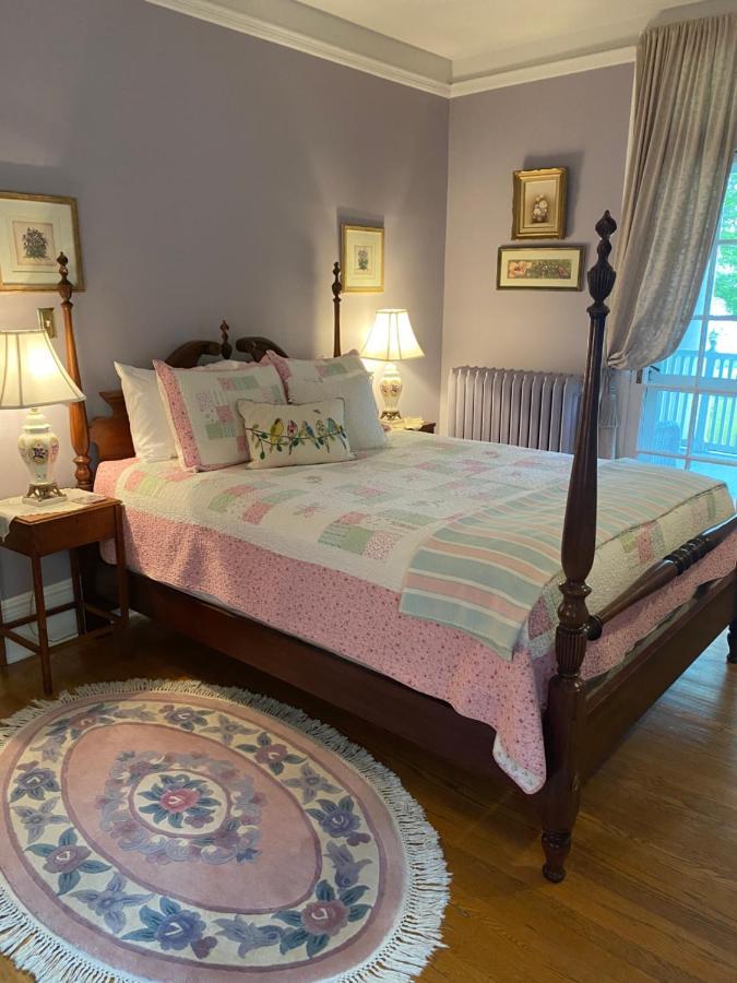Montrose Inn Belleville Eksteriør bilde